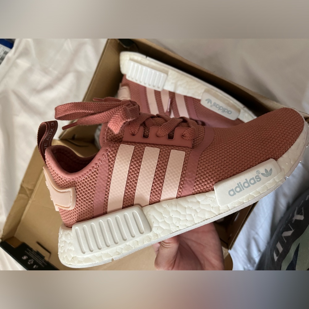 Adidas NMD R1 'Salmon' - Picture 2 of 4